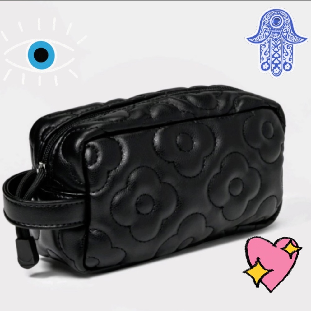 Wild Fable Clutch 🪬🍒